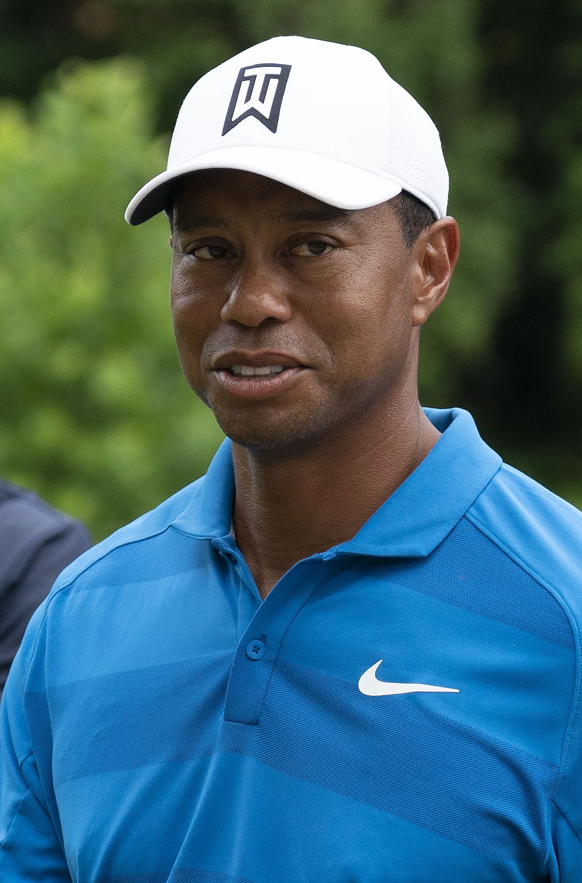 1200px-Tiger_Woods_2018